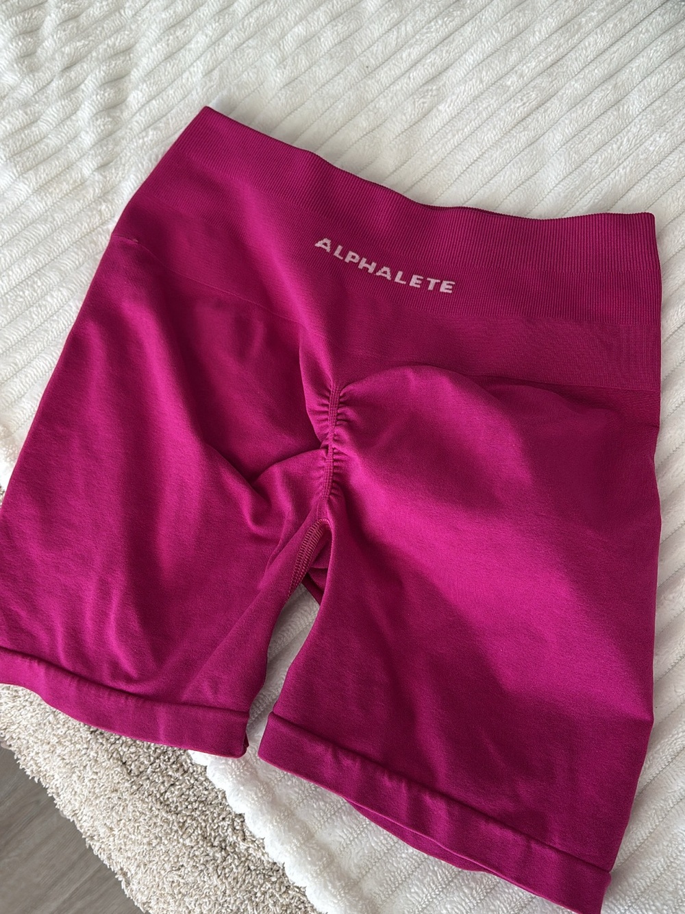Alphalete Women's Fuchsia High-Rise Scrunch Bike Shorts